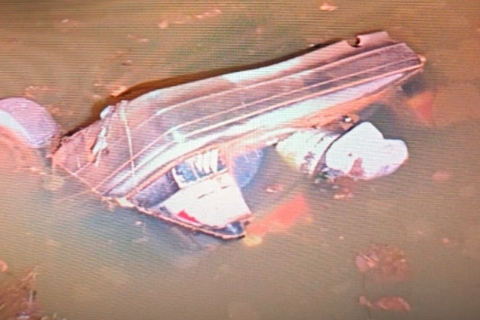 TÍTULO: SEIS PESSOAS MORREM APÓS CARRO CAIR EM REPRESA