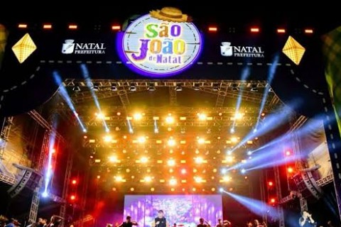 FORTES CHUVAS CANCELAM ÚLTIMA NOITE DO SÃO JOÃO DE NATAL NO NÉLIO DIAS; SHOW DO RAÇA NEGRA NÃO ACONTECE